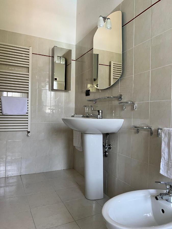Country House Western Club Sant'Omero Buitenkant foto